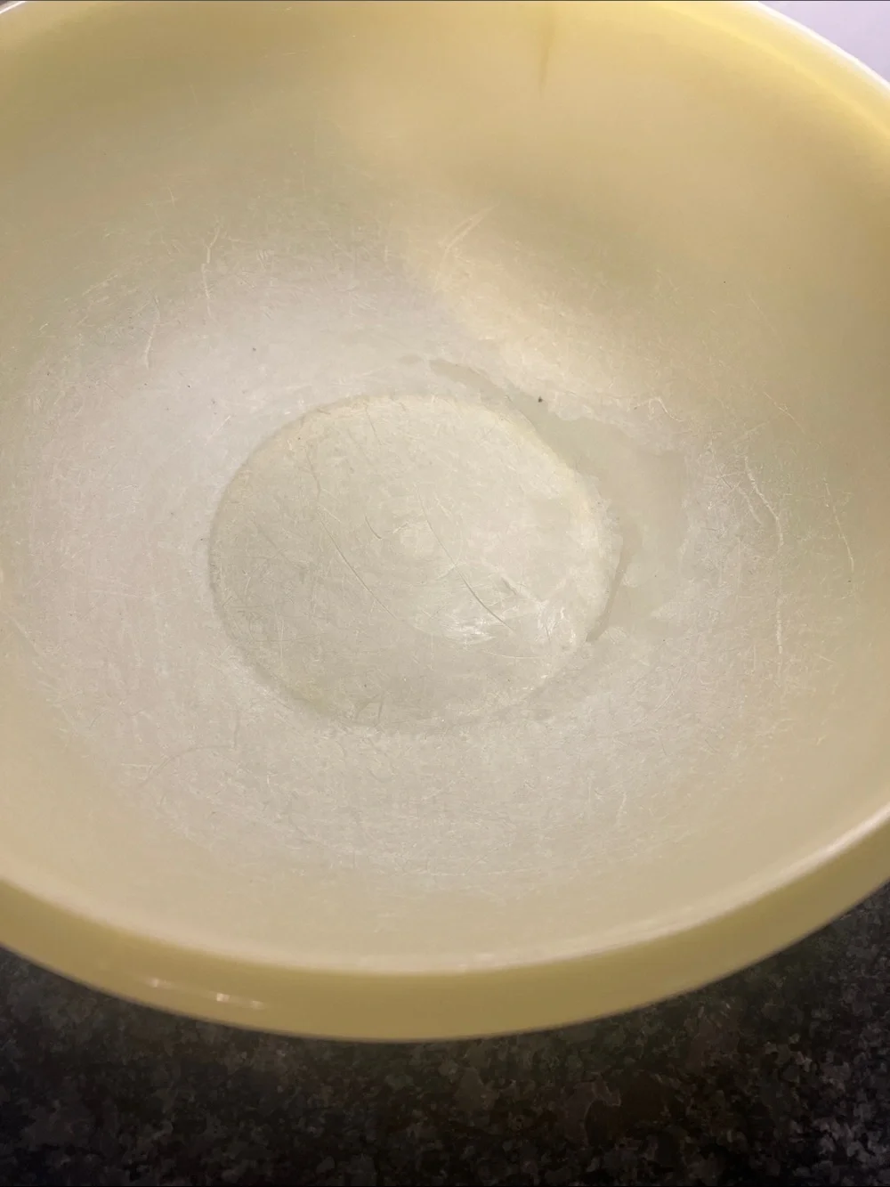 Tupperware Mix N Store Yellow Mixing Bowl with Lid - lovingly used. 26 cup